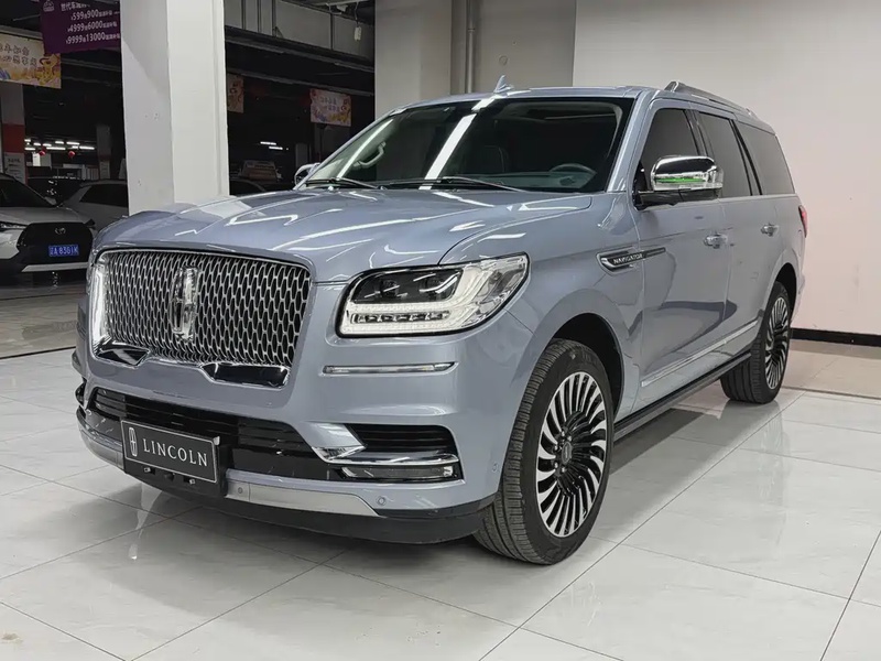 Lincoln Navigator