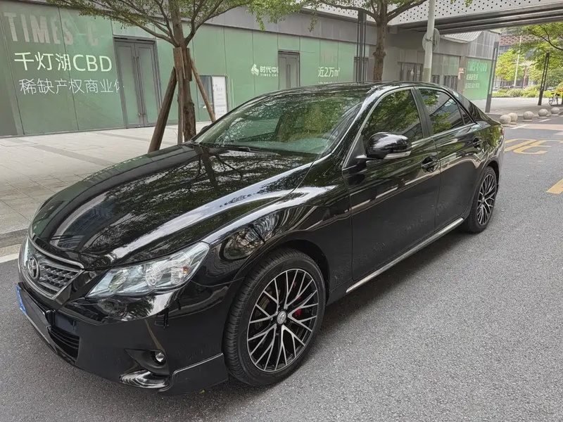 Toyota Reiz