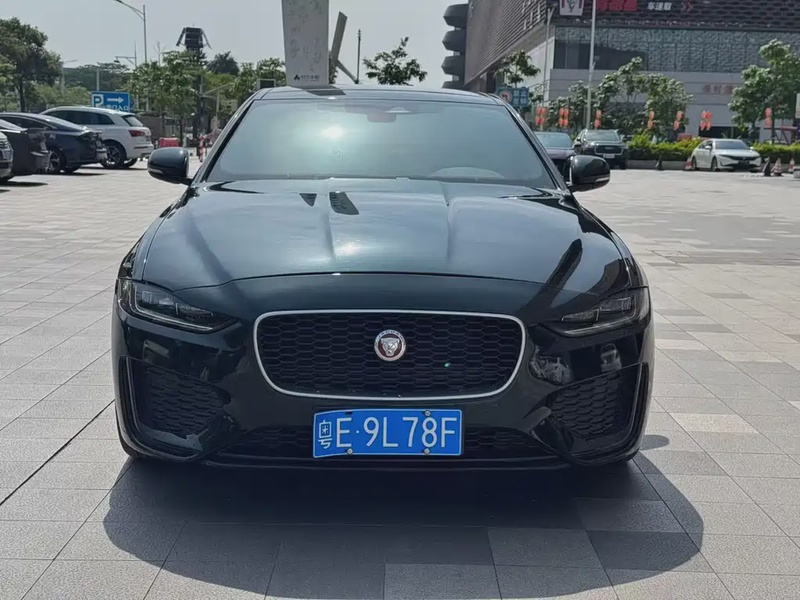Jaguar XE
