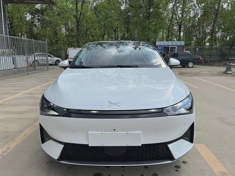 XPeng P5