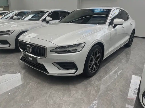 Volvo S60 2022