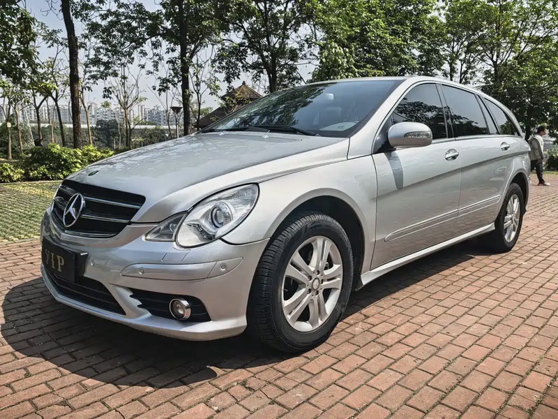 Mercedes-Benz R-Class