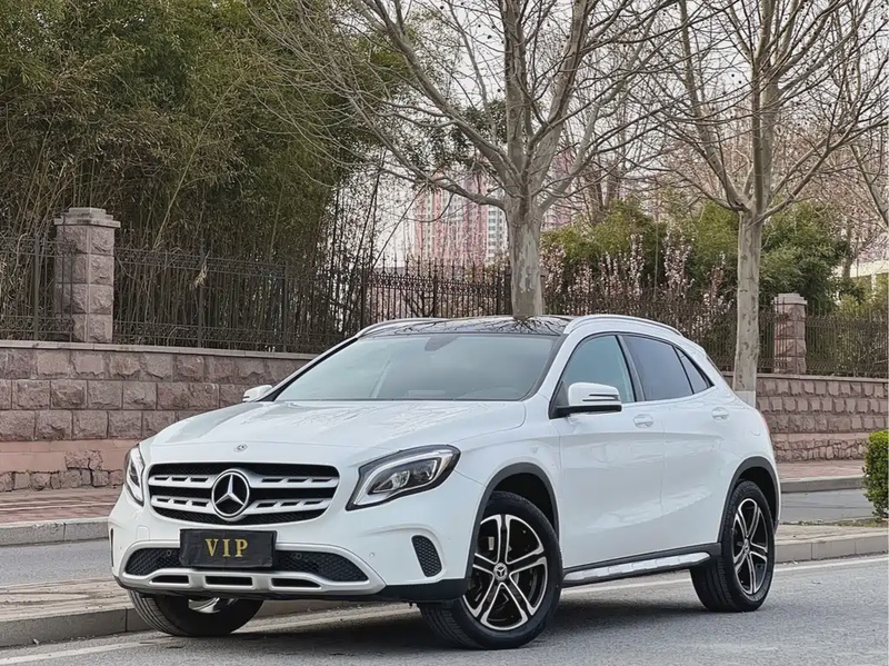 Mercedes-Benz GLA-Class