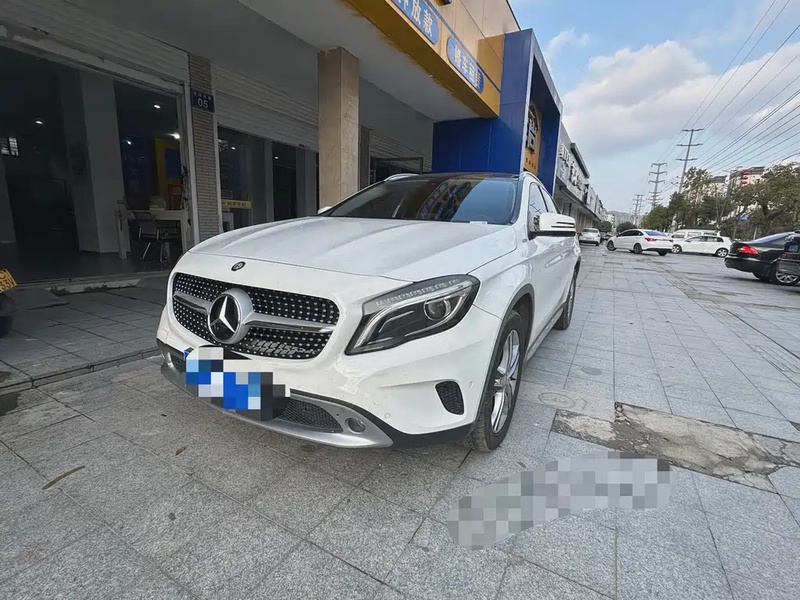Mercedes-Benz GLA-Class