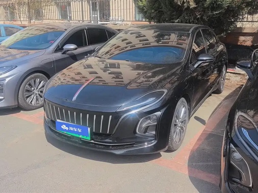 Hongqi E-QM5 2024