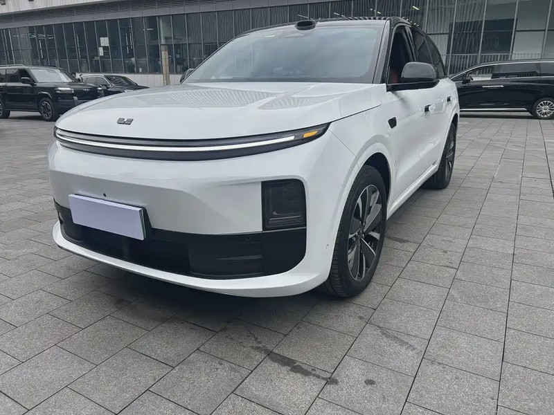 Li Auto L6
