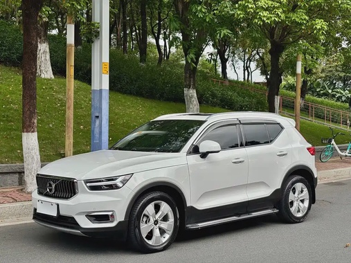 Volvo XC40 2021