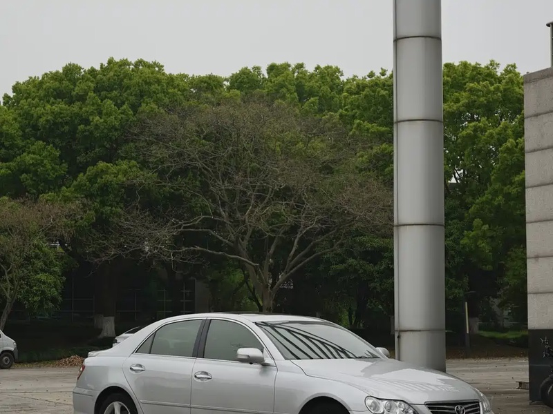 Toyota Reiz