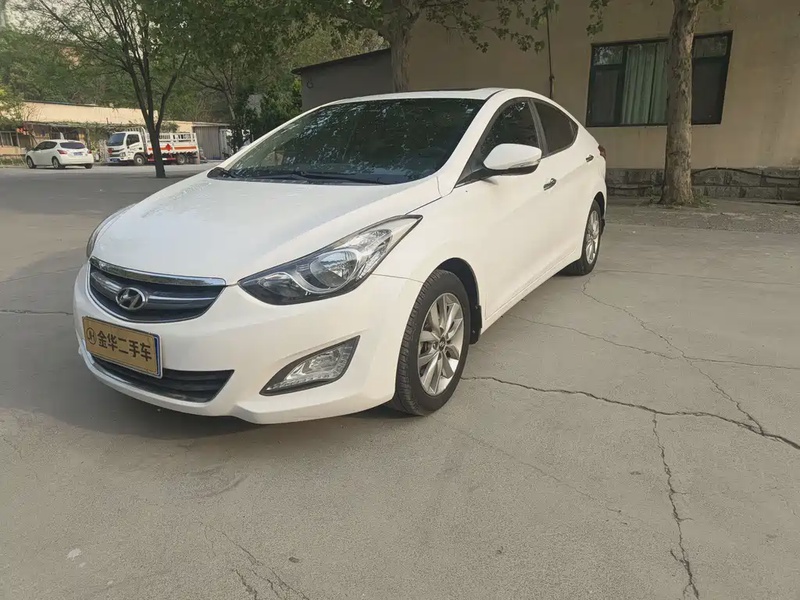 Hyundai Elantra
