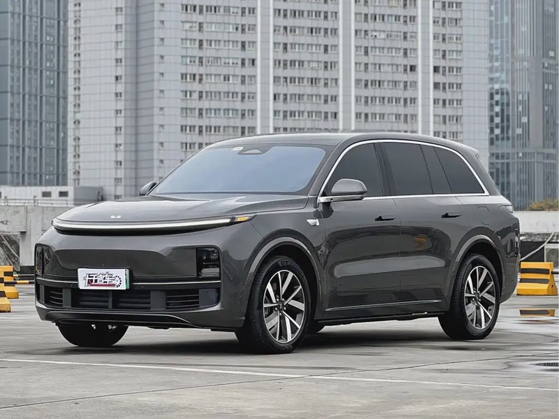 Li Auto L8