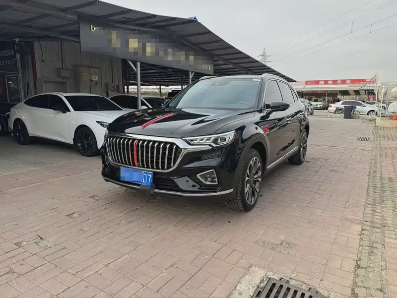 Hongqi HS5