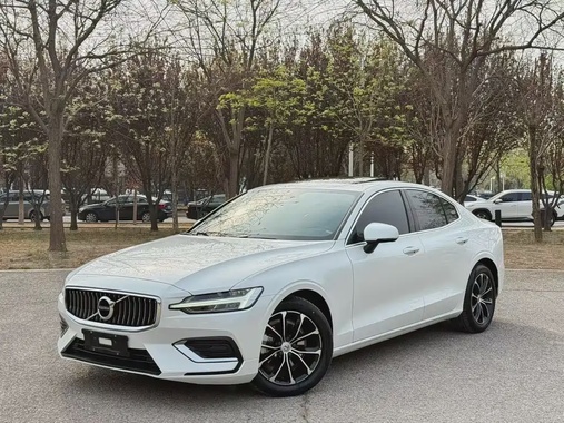Volvo S60 2022