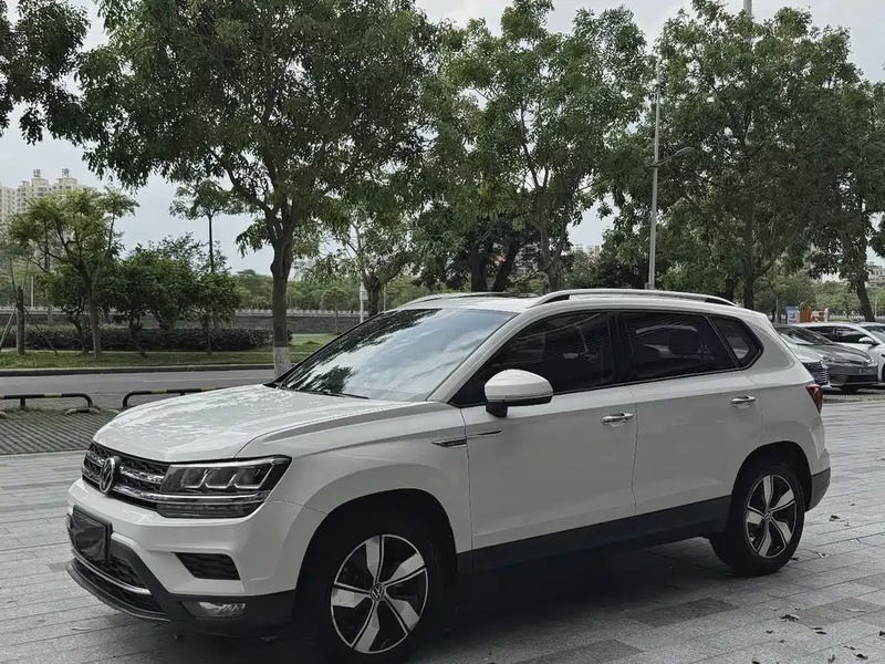 Volkswagen Tharu
