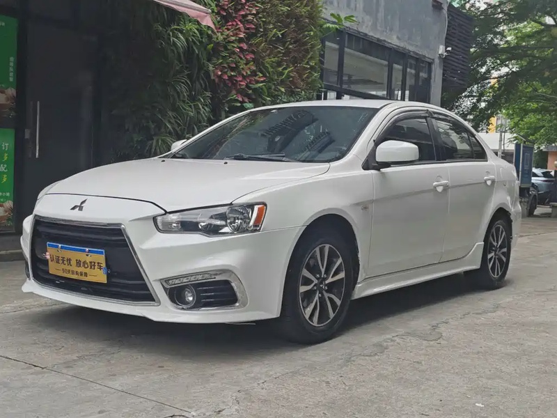 Mitsubishi Lancer