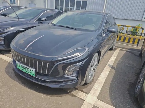 Hongqi E-QM5 2022
