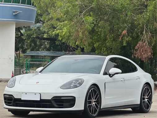 Porsche Panamera 2022