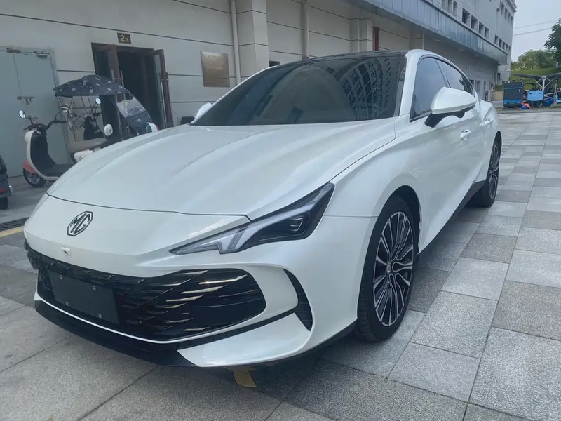 MG MG7