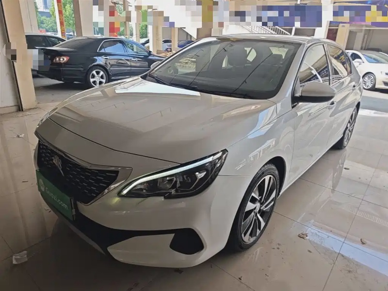 Peugeot 408