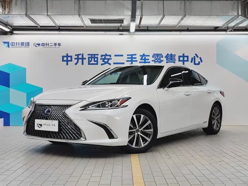 Lexus ES 2020