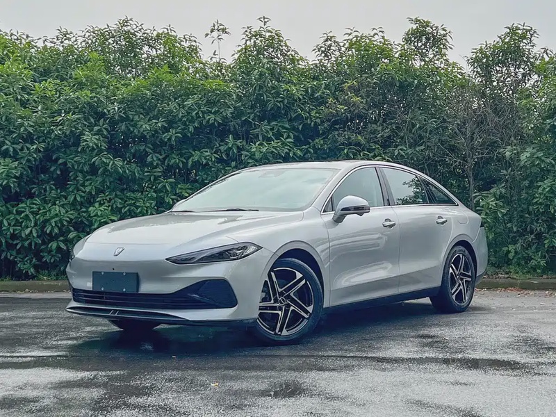 Roewe D7