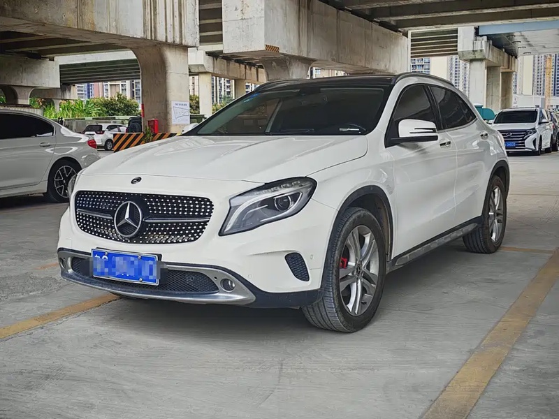 Mercedes-Benz GLA-Class
