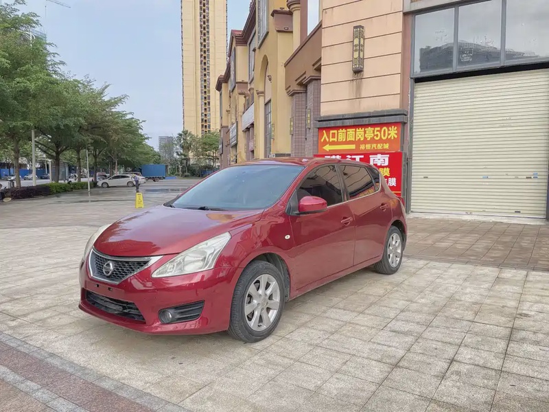 Nissan Tiida