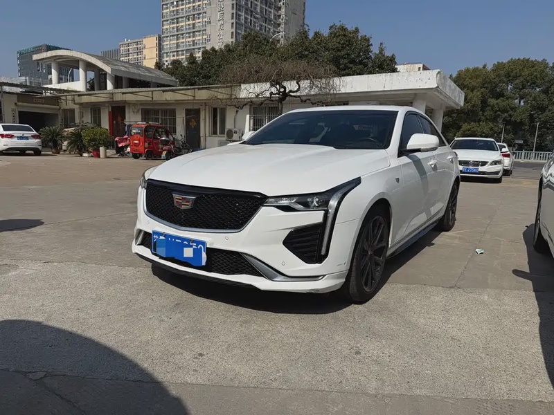 Cadillac CT4