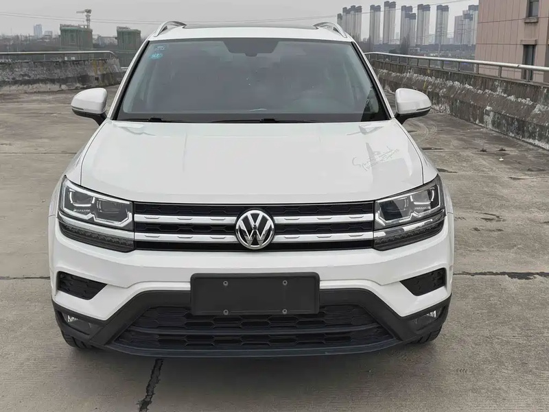 Volkswagen Tharu