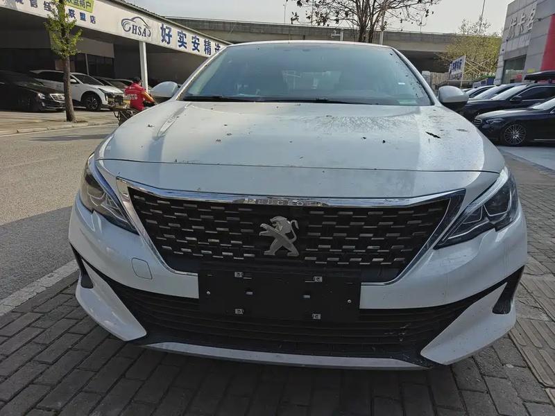 Peugeot 408