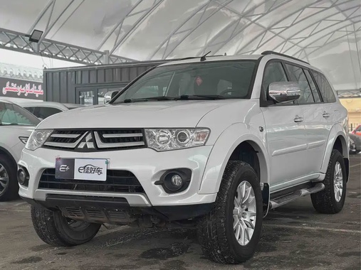 Mitsubishi Pajero Sport 2016