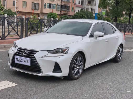 Lexus IS 2018