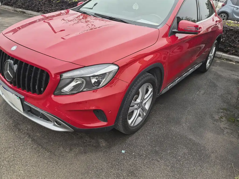 Mercedes-Benz GLA-Class