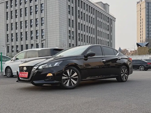 Nissan Teana 2022