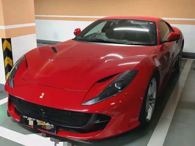 Ferrari 812