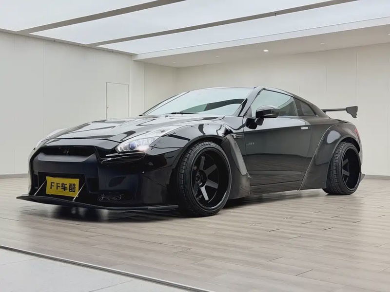 Nissan GT-R