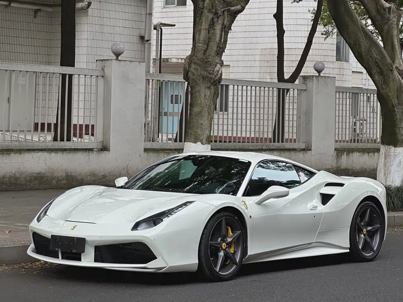 Ferrari 488