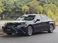 Lexus ES 2020