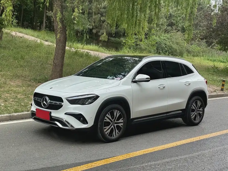 Mercedes-Benz GLA-Class