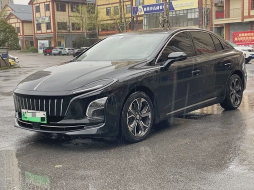 Hongqi E-QM5 2022