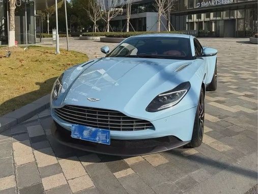 Aston Martin DB11 2018