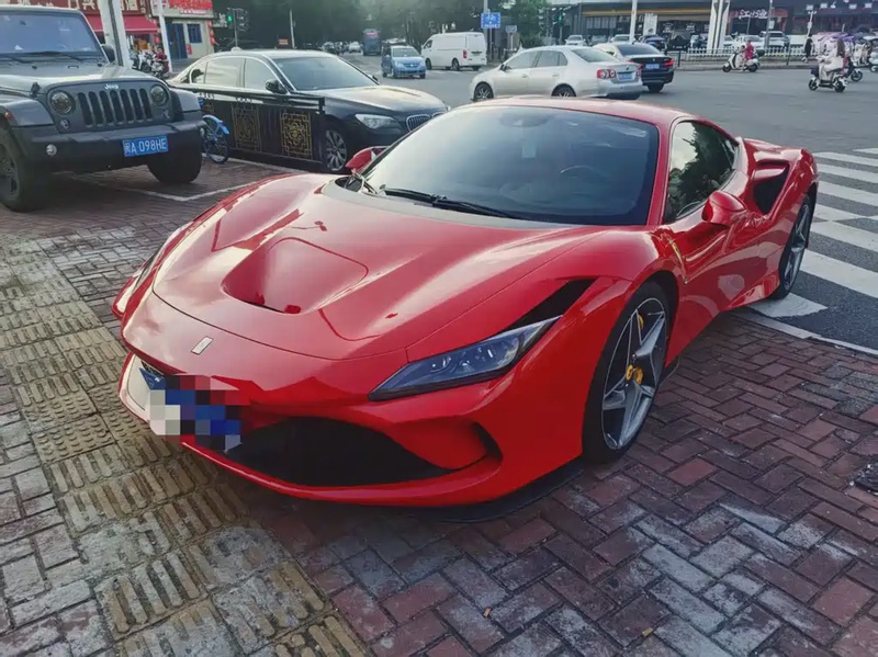 Ferrari F8