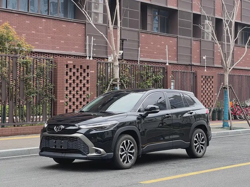 Toyota Frontlander 2024