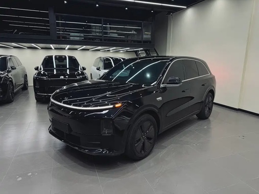 Li Auto L6 2025