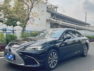 Lexus ES 2025