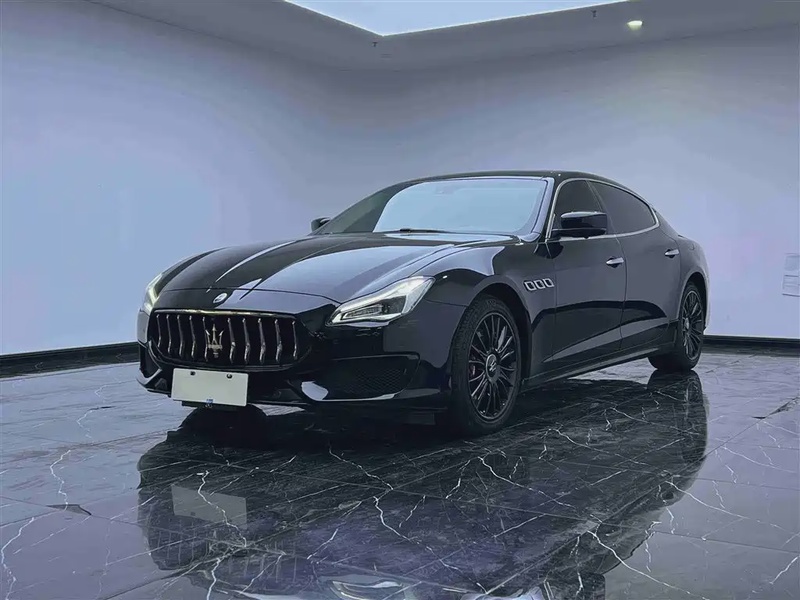 Maserati Quattroporte