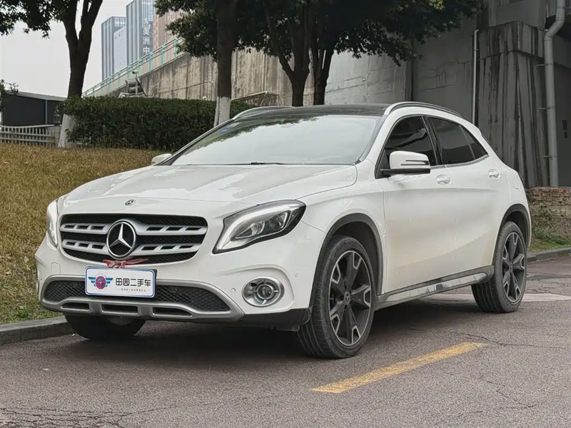Mercedes-Benz GLA-Class