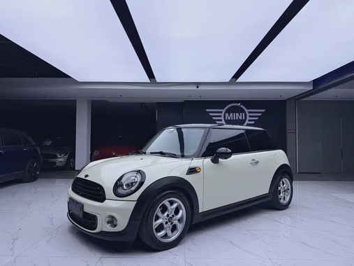 MINI Other 2011