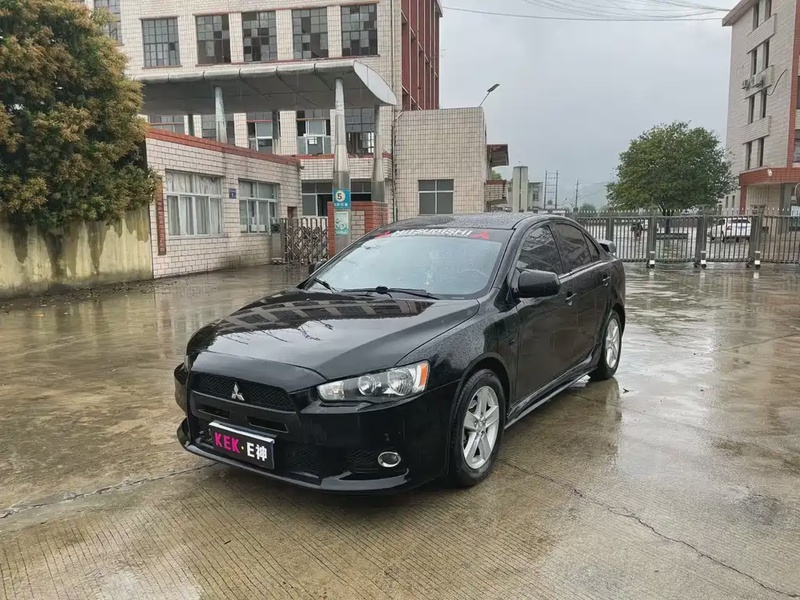 Mitsubishi Lancer