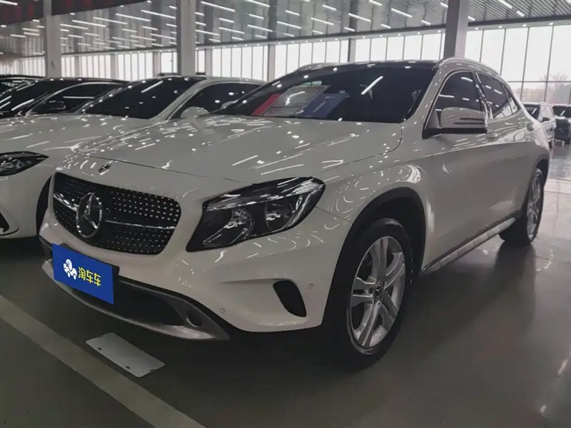 Mercedes-Benz GLA-Class