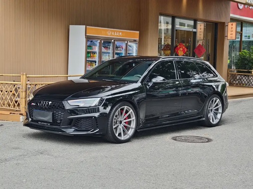 Audi RS4 2019